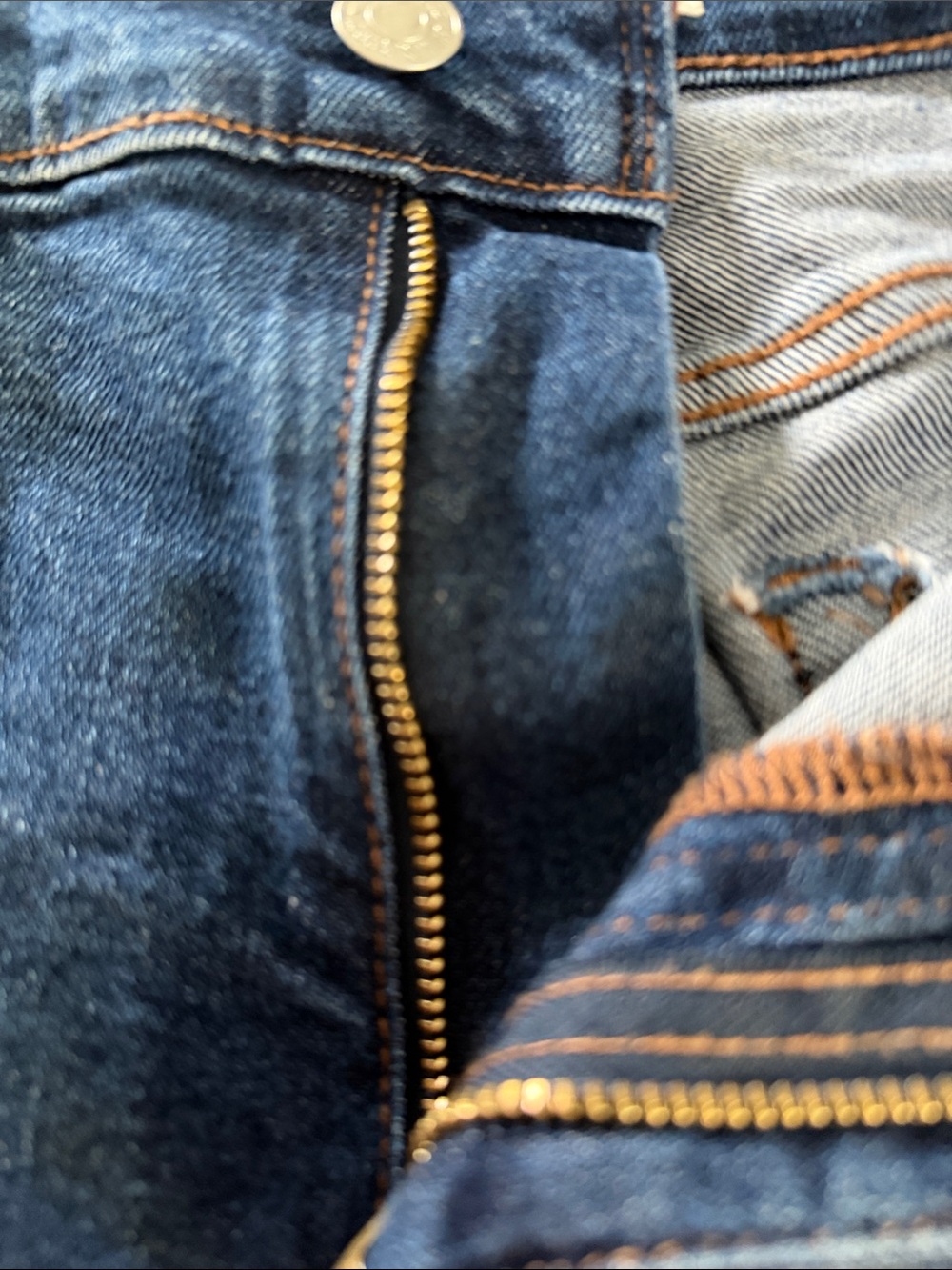 Levi's Women’s Relaxed Fit Blue Jeans with Contrast Stitching - Picture 4 of 8